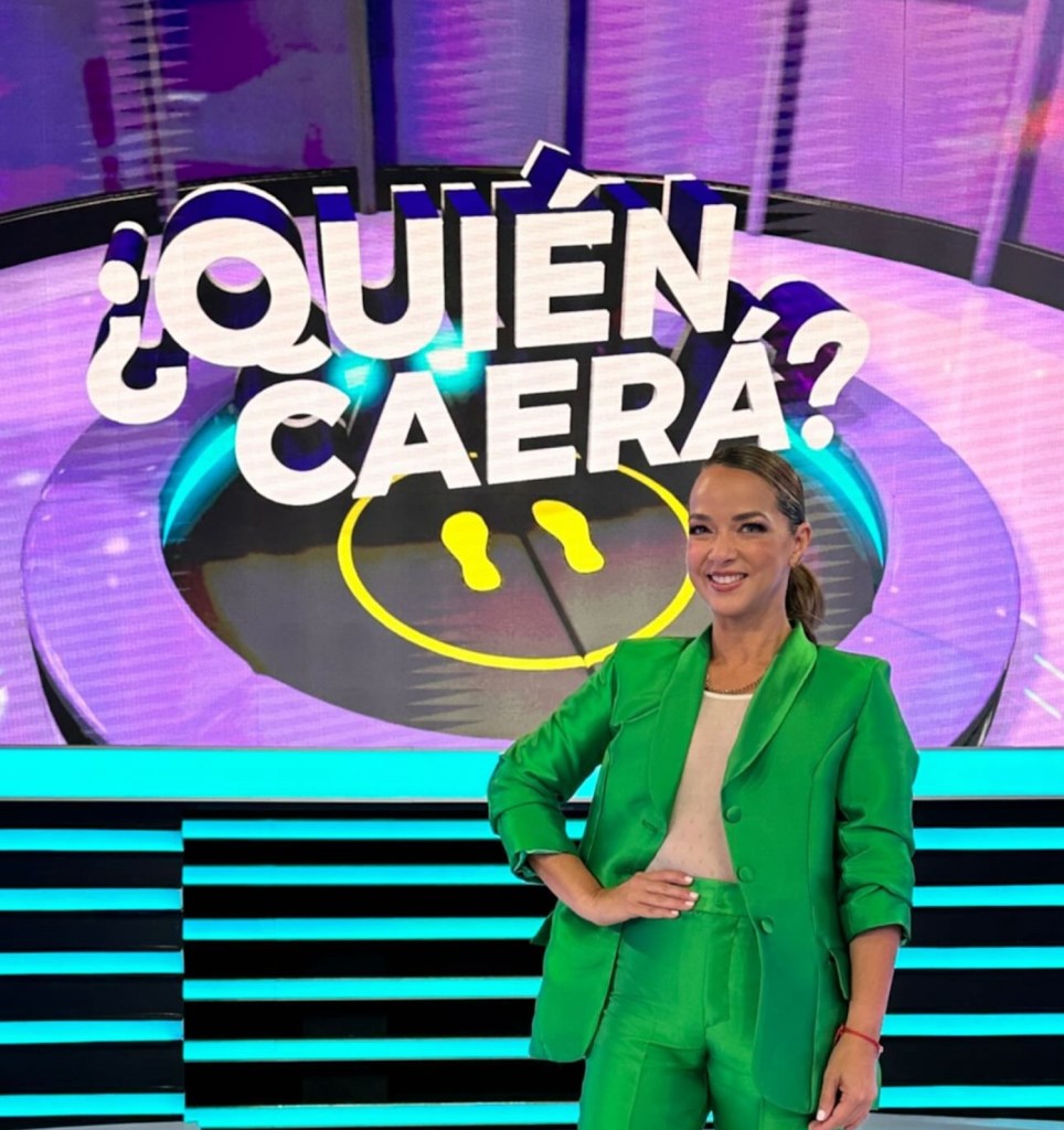 Esta noche la diversión y la emoción se apoderarán de tu pantalla con ¿Quién Caerá? el nuevo show que pondrá a prueba tu astucia de la mano de Adamari López. No te puedes perder el gran estreno a las 7P/6C por UNIMÁS.
